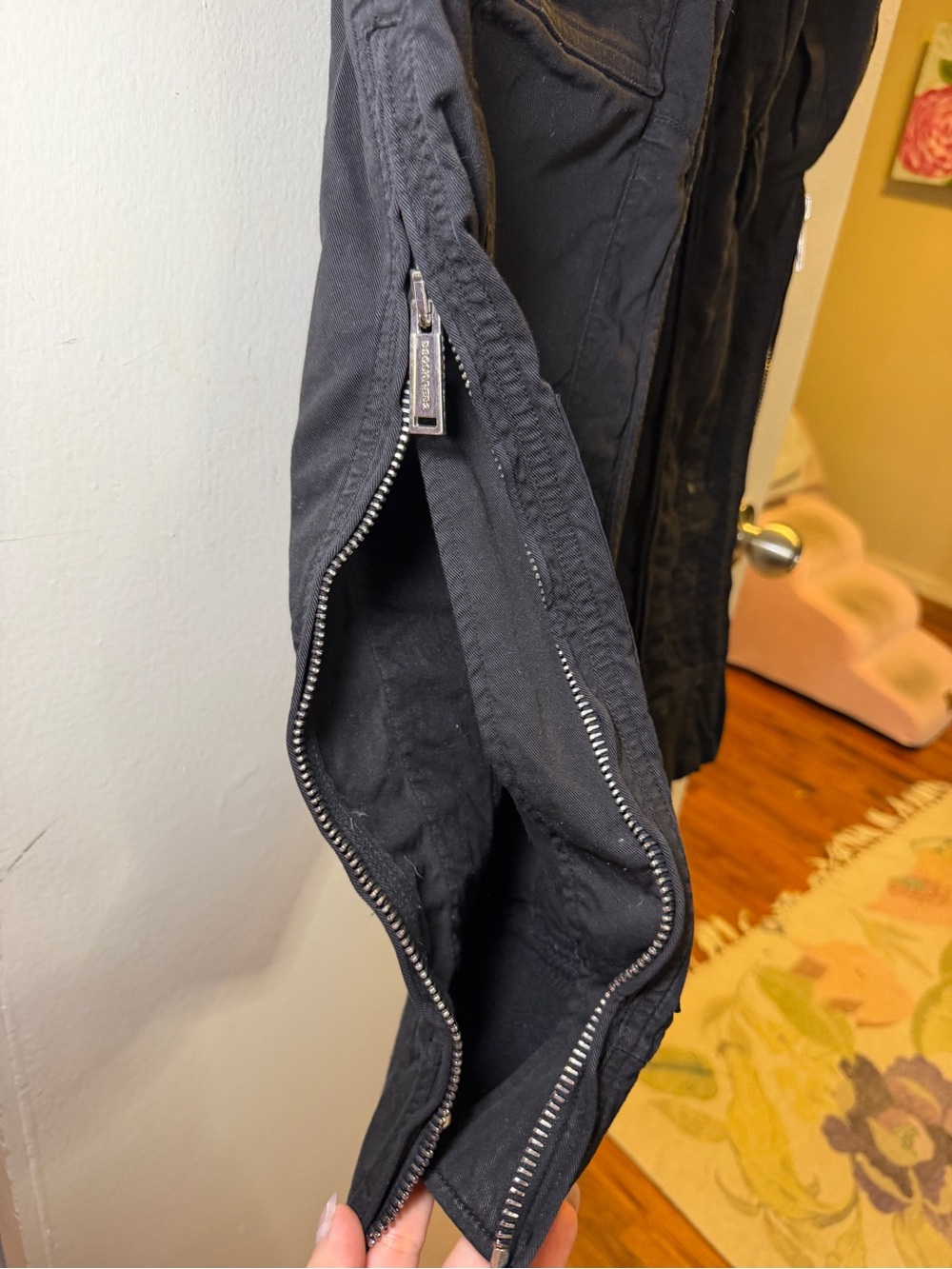 DSQUARED2 Black Multi-Pocket Cargo Pants for Men - Picture 11 of 13